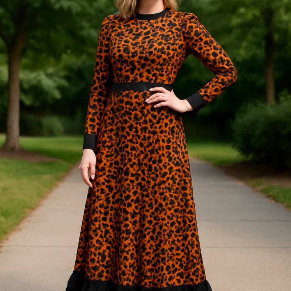 This will be  🆓 if you buy a $ 30+Leopard Print Long Sleeve Dress Size S